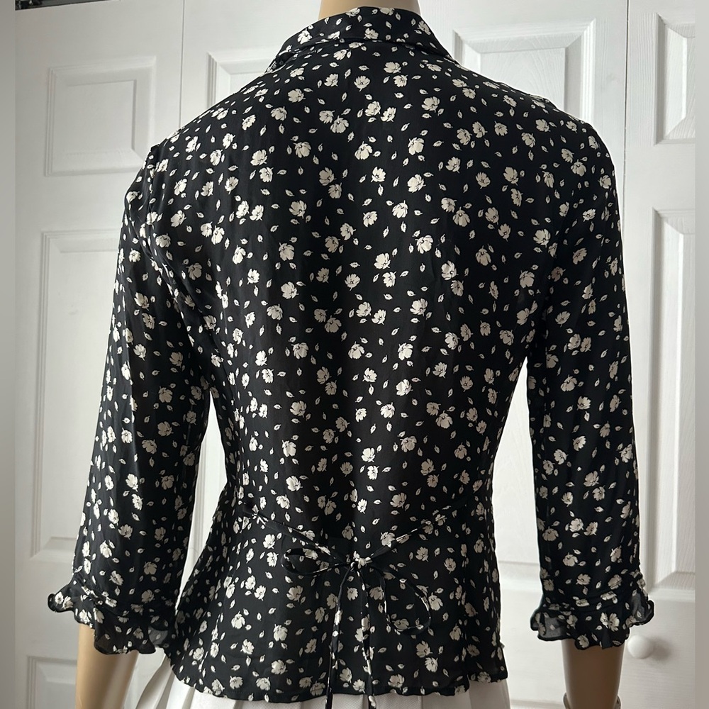 Ann Taylor Black and White Floral silk blouse - Picture 8 of 13